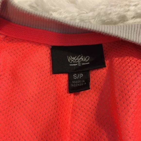 CLOSING SALE Grey Zip Sweatshirt w/ Mesh Lining - Picture 5 of 6